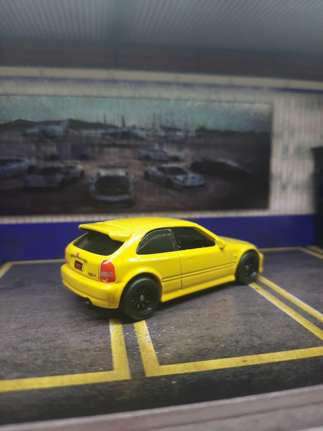 Hot Wheels CUSTOM '99 Honda Civic Type R EK9 With Acrylic Display