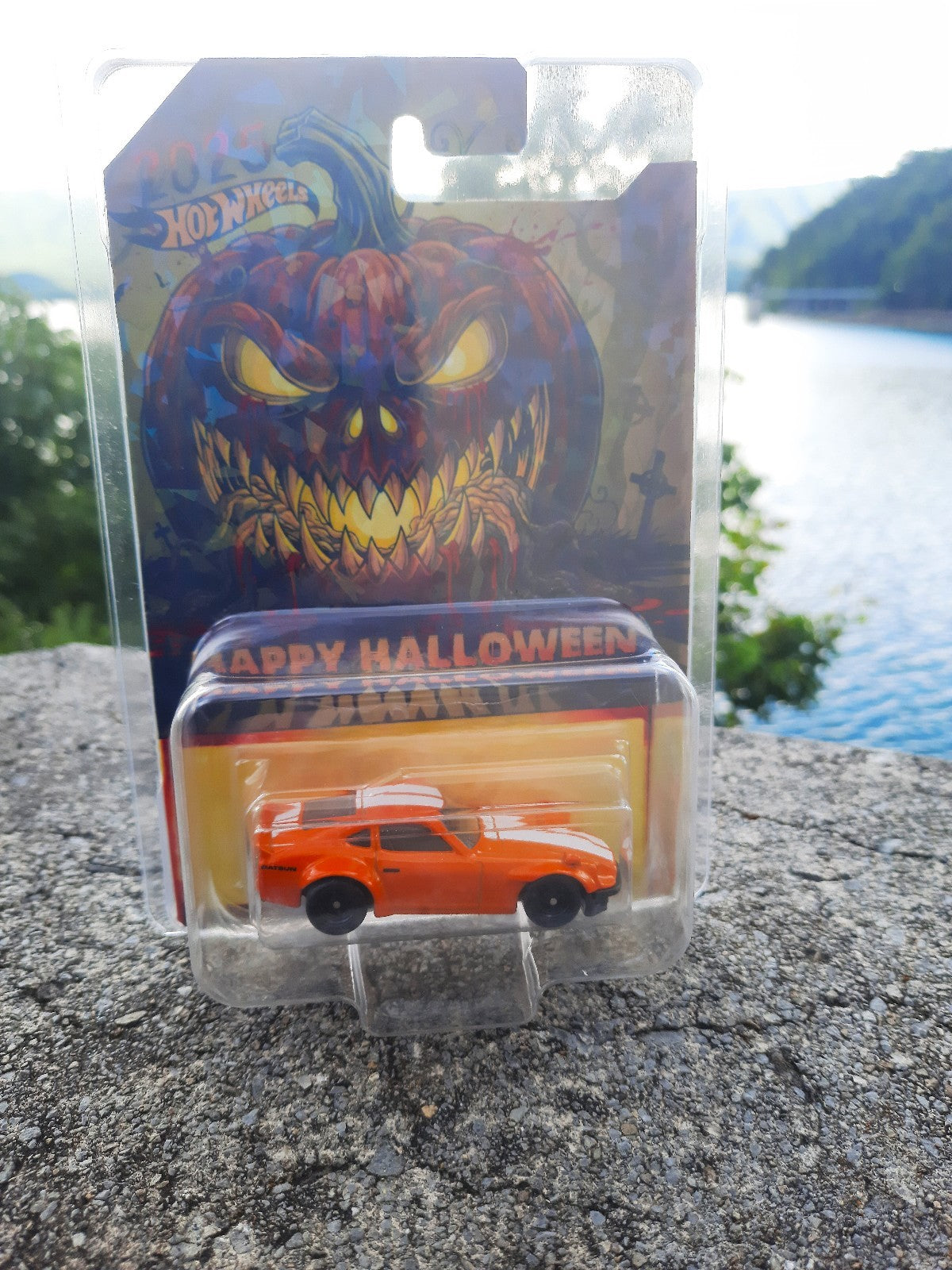 Hot Wheels CUSTOM Halloween 2025 Jack-O'-Lantern Datsun By 423diecastgarage