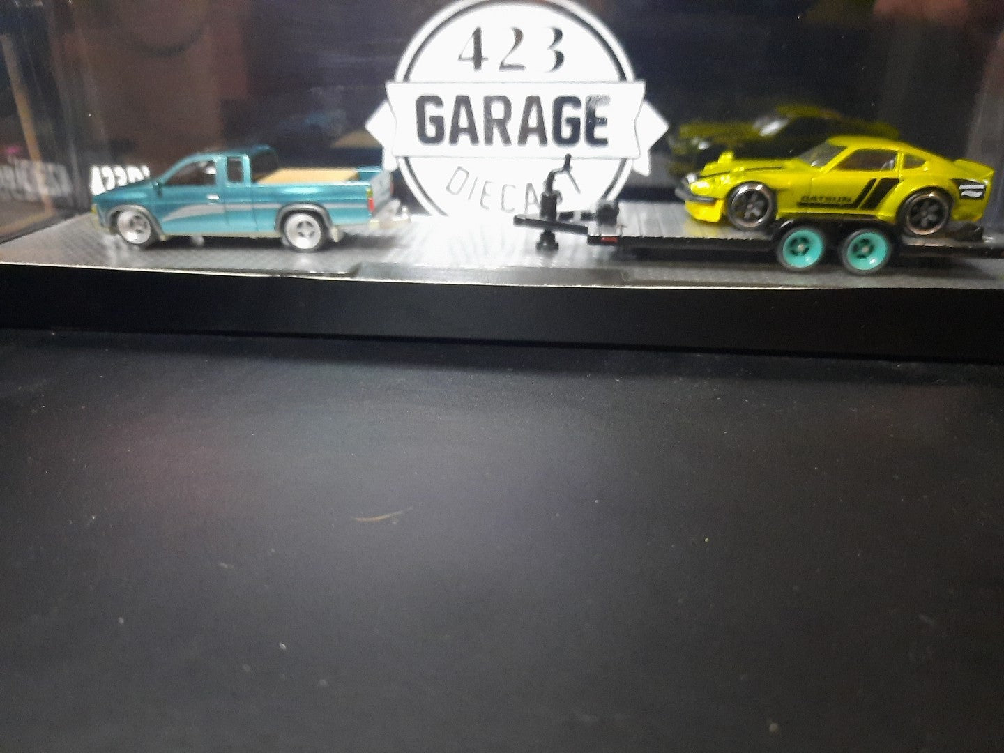 Hot Wheels Custom Nissan Hardbody With Trailered Datsun 240z Set
