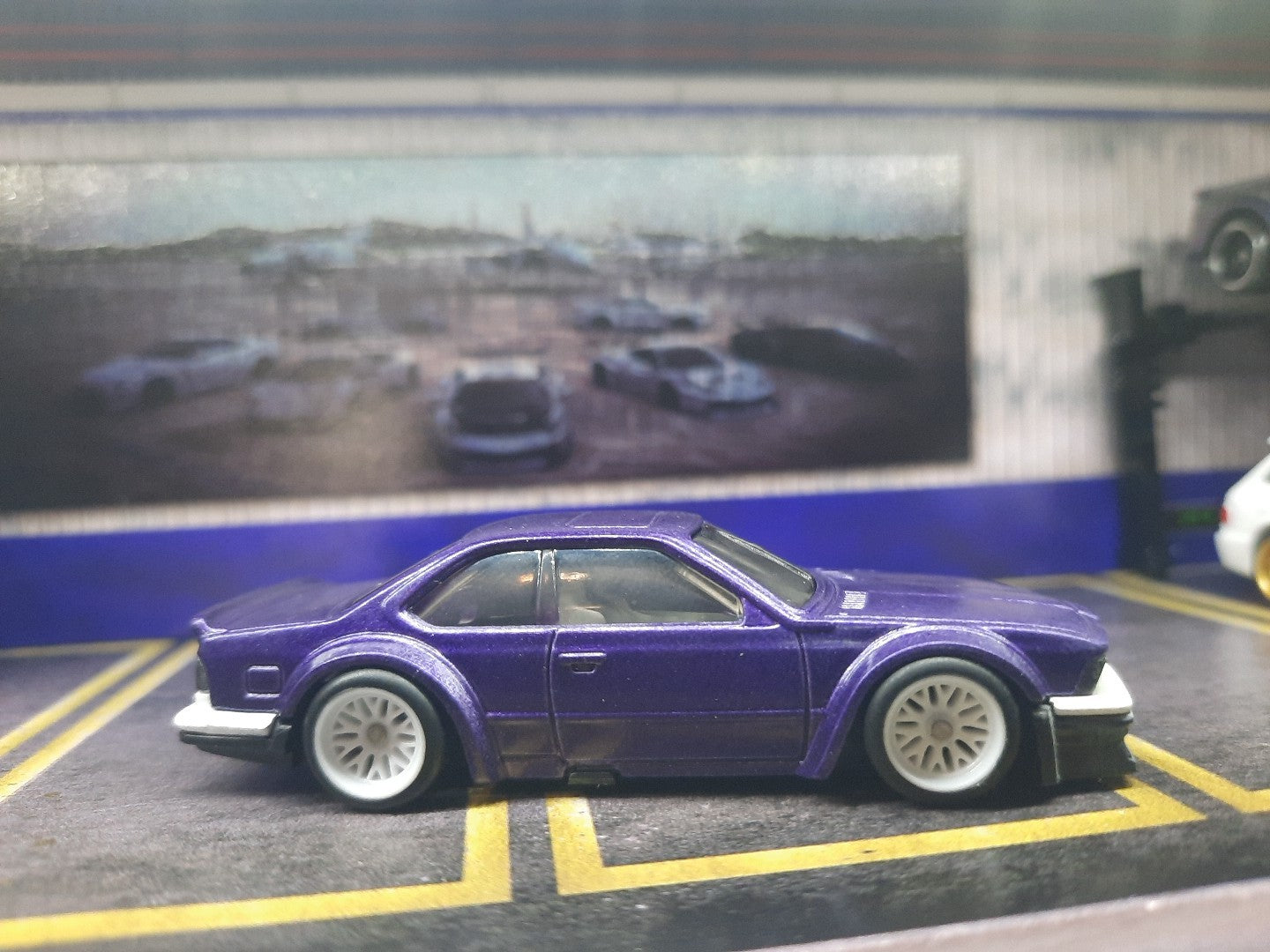 Hot Wheels CUSTOM Widebody BMW 635 CSI With Acrylic Display