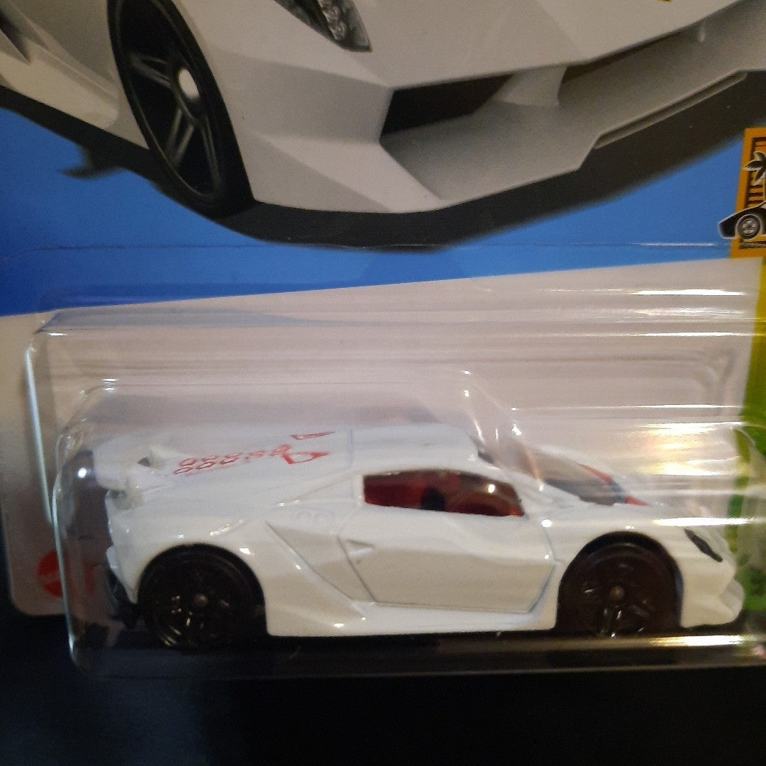 Hot Wheels Exotic Car 4 Pack McLaren Pagani Koenigsegg Lamborghini