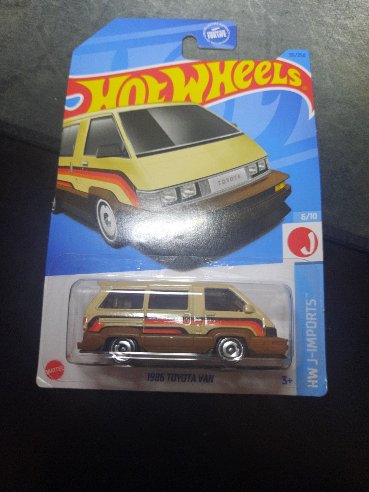 Hot Wheels Custom Wheel Swapped SUPER SLAMMED 1986 Toyota van W/Display Box Ship