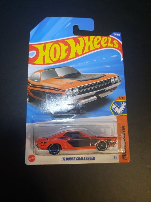 2025 Hot Wheels MUSCLE MANIA 1/10 '71 Dodge Challenger New 