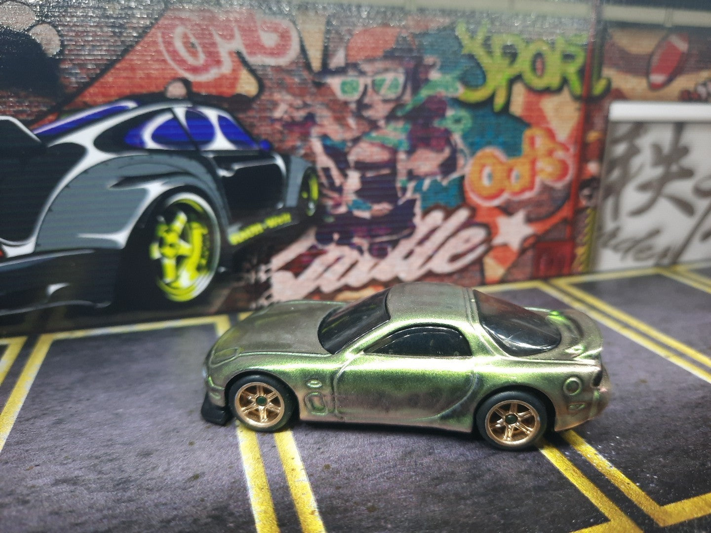 Hot Wheels Custom Mazda RX-7 With Display