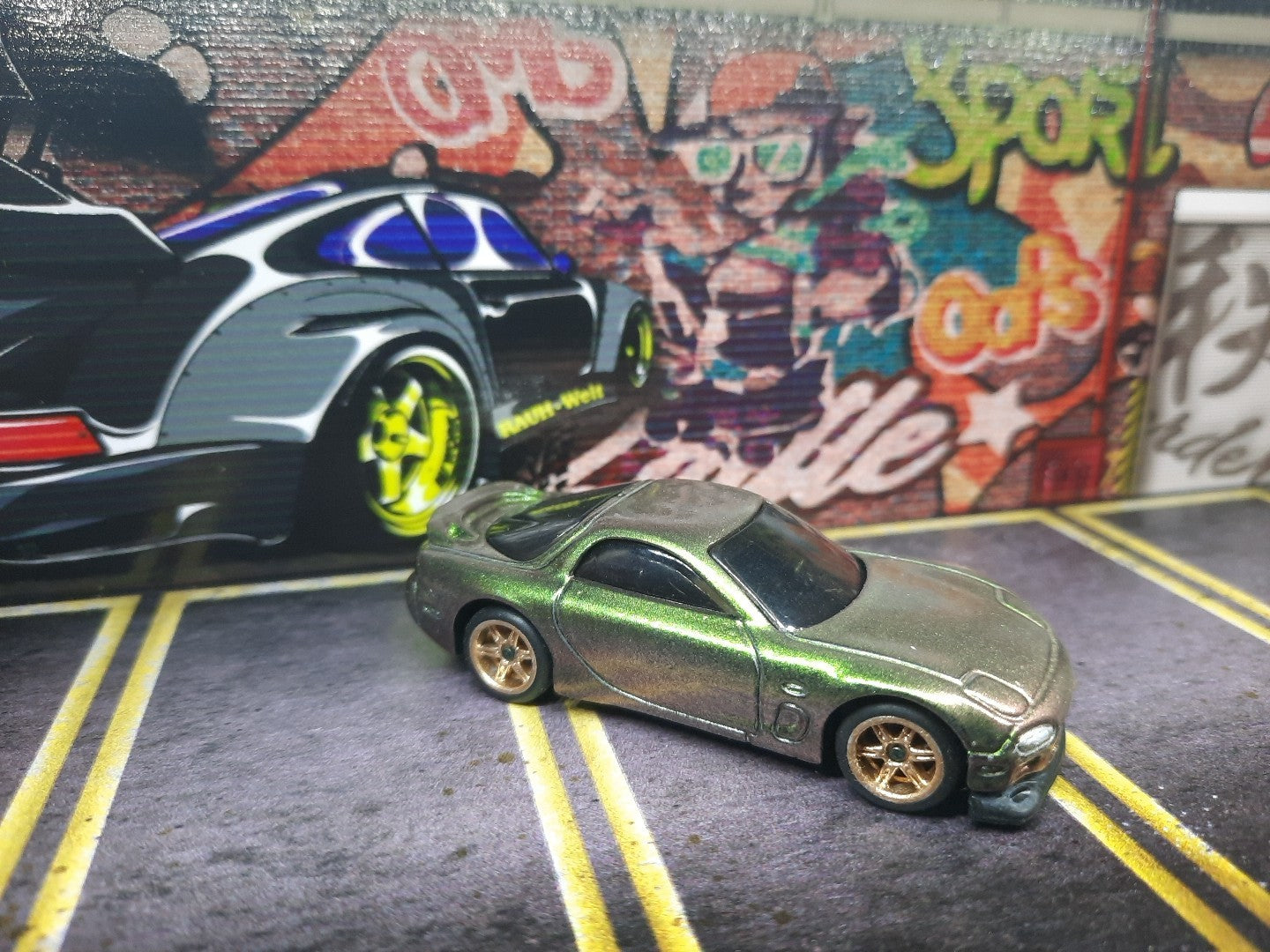 Hot Wheels Custom Mazda RX-7 With Display