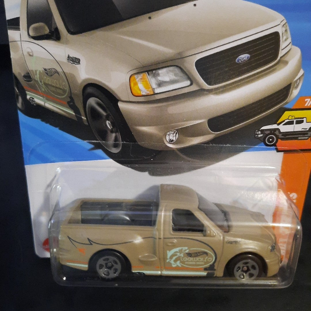 2025 Hot Wheels 99 Ford F-150 SVT Lightning Black/Tan 2 Pack