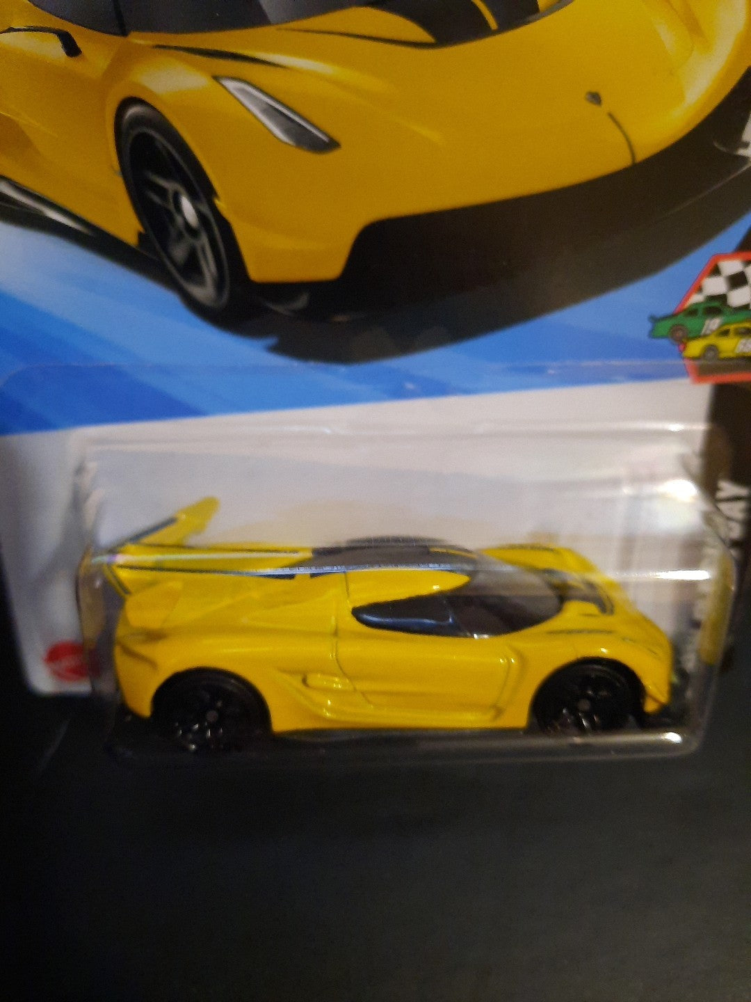 2025 Hot Wheels Yellow 2020 Koenigsegg Jesko HW Race Day 