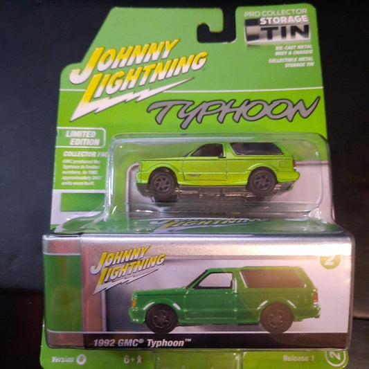 2025 Johnny Lightning Pro Collector storage Tin 1992 GMC Typhoon #2 GREEN NEW