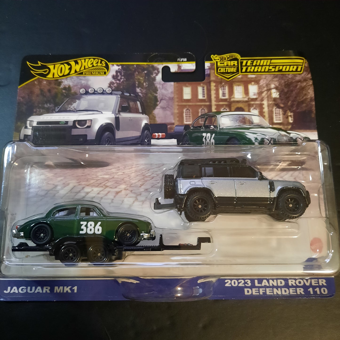 Hot Wheels Team Transport Jaguar MK1 & 2023 Land Rover Defender 110